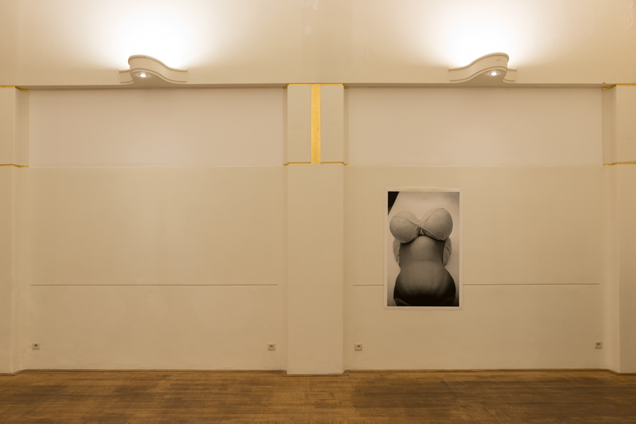 web_6-chalet-an-exhibition-by-jef-geys-courtesy-of-the-artist-and-la-loge